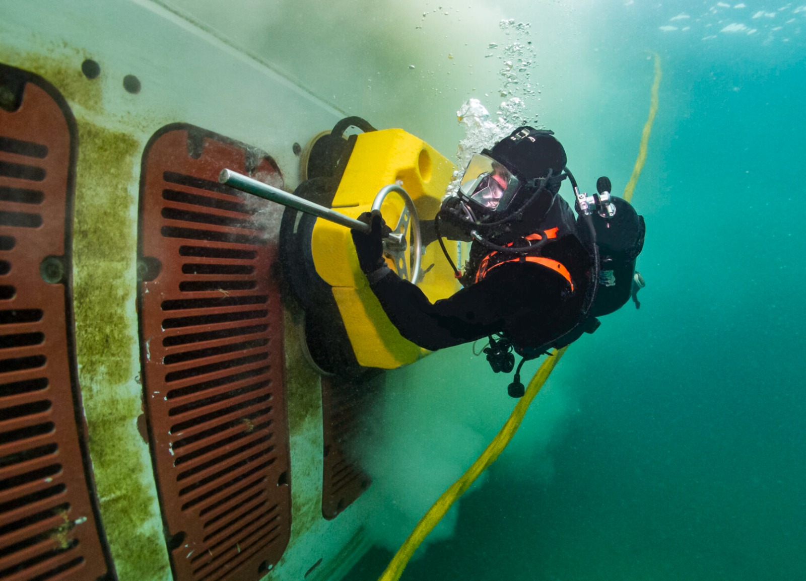 Underwater Cleaning